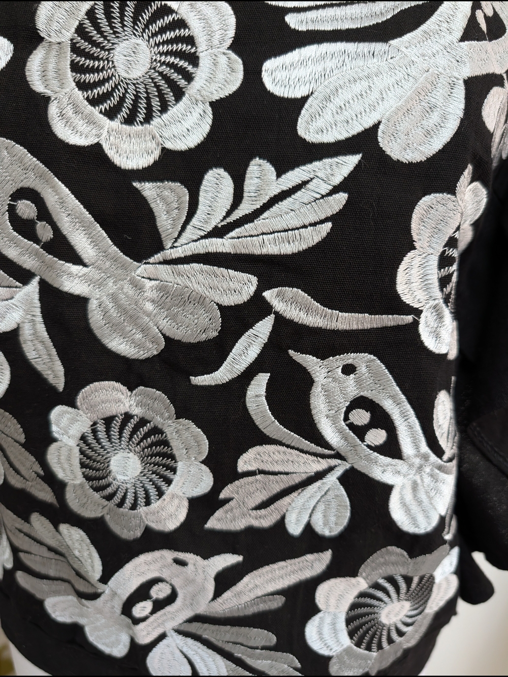 NWOT 100% Cotton Mexican Embroidered Blouse | Black & White | Sz. Small/Medium - Picture 2 of 6